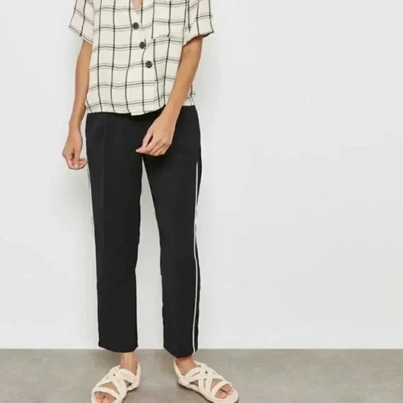 Topshop Trousers Relaxed Fit Pleated Pants Black White Side Stripe Size 4 - Picture 2 of 14